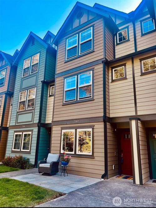 64-7162 Shinkle Pl Sw, Seattle, WA, 98106-1754 | Card Image
