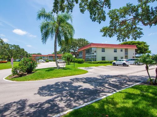 apt-106-8 Vista Palm Ln, VERO BEACH, FL, 32962-4610 | Card Image