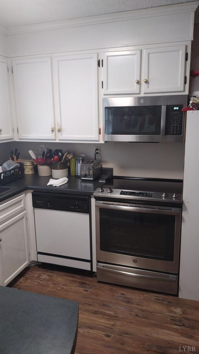 618 Prospect Rd, House other with 3 bedrooms, 2 bathrooms and null parking in Hurt VA | Image 6