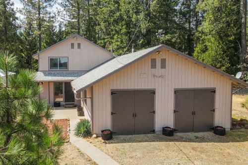 230 Mary Ave, Trinity Center, CA, 96091 | Card Image