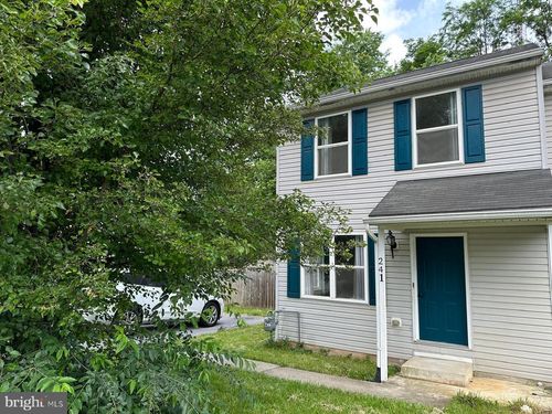 241 Merrbaugh Dr, HAGERSTOWN, MD, 21740-5286 | Card Image