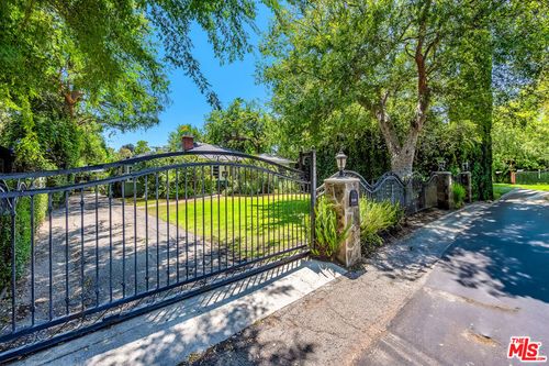 12144 Blix St, Valley Village, CA, 91607-3806 | Card Image