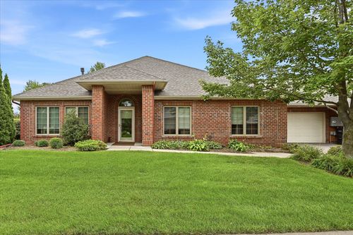 247 W Canyon Dr, HUDSON, WI, 54016-7719 | Card Image