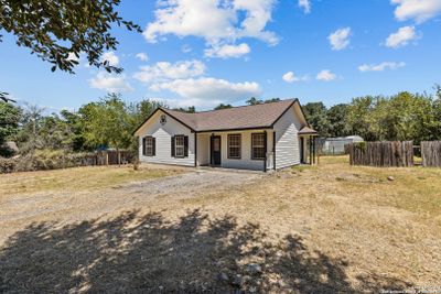 430 Waxwing Dr, House other with 3 bedrooms, 2 bathrooms and null parking in Poteet TX | Image 3