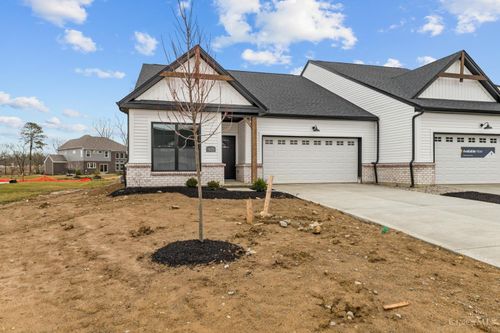 5672 White Pine Ln, Fairfield Township, OH, 45011-3779 | Card Image