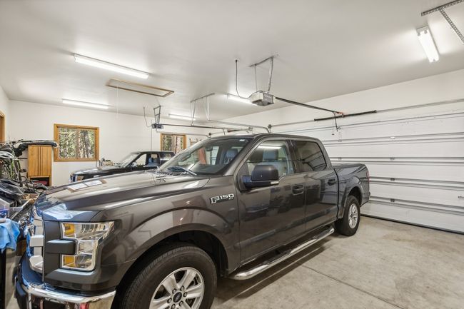 Triple Garage | Image 37