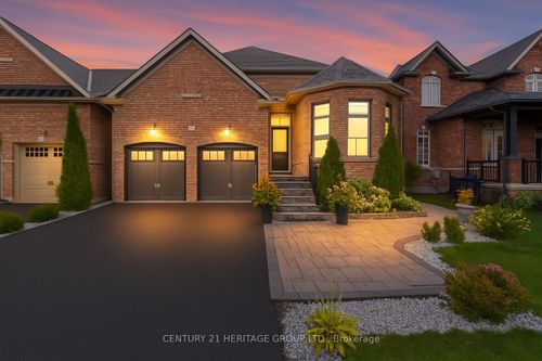 90 Gibson Cir, Bradford, ON, L3Z0W9 | Card Image