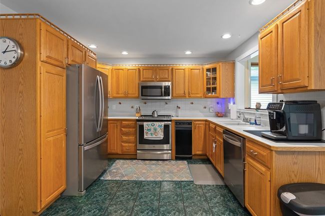 40 Hilltop Ct, House other with 2 bedrooms, 2 bathrooms and null parking in Colchester VT | Image 16