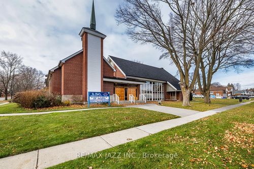 32 Wilson Rd N, Oshawa, ON, L1G6C8 | Card Image