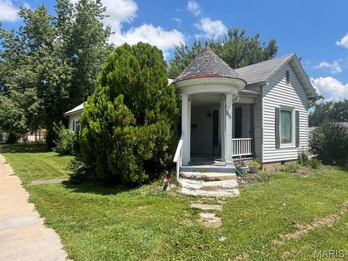 300 1st St, Monroe City, MO, 63456-1606 | Card Image