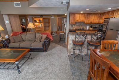 Q5 Sun Ridge Drive, Condo with 3 bedrooms, 3 bathrooms and null parking in Seven Springs Resort PA | Image 3