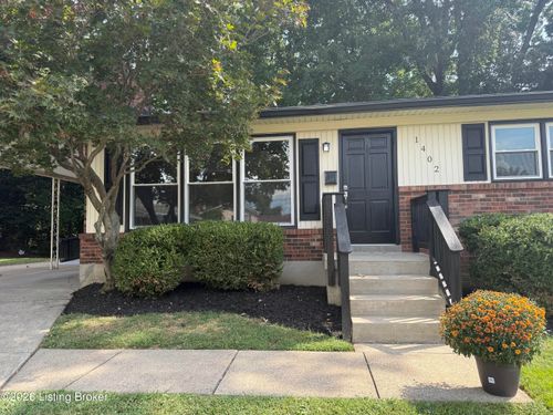 1402 Cloverhills Dr, Louisville, KY, 40216-4028 | Card Image