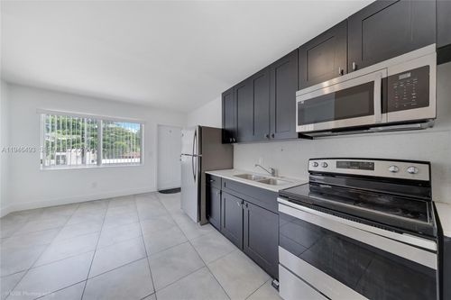 apt-7-1145 Nw 3rd St, Miami, FL, 33128-1075 | Card Image