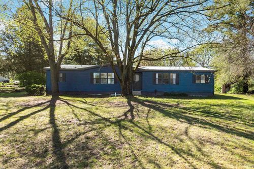 12514 Bonnie Ln, Middlebury, IN, 46540-9686 | Card Image