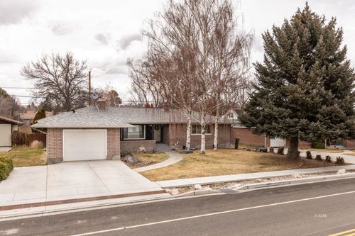 145 Cedar St, Elko, NV, 89801-3019 | Card Image