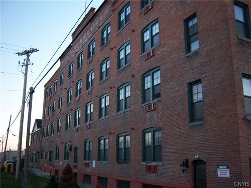 4-617 E Hiawatha Boulevard, Syracuse, NY, 13208 | Card Image