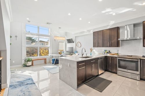 2-94 Leonard St, Jersey City, NJ, 07307-3102 | Card Image