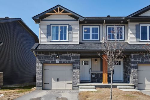 30 Whitcomb Cres, Smiths Falls, ON, K7A0C2 | Card Image