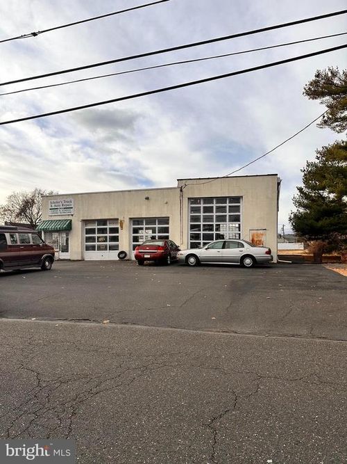 116 Monroe St, BRISTOL, PA, 19007-5411 | Card Image