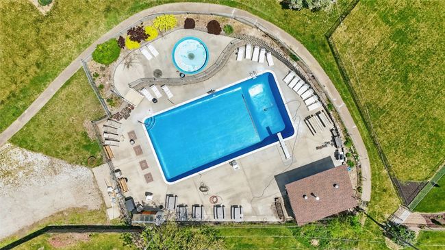 APT-304 - 215 40 Th Street Dr, Condo with 3 bedrooms, 2 bathrooms and null parking in Cedar Rapids IA | Image 30