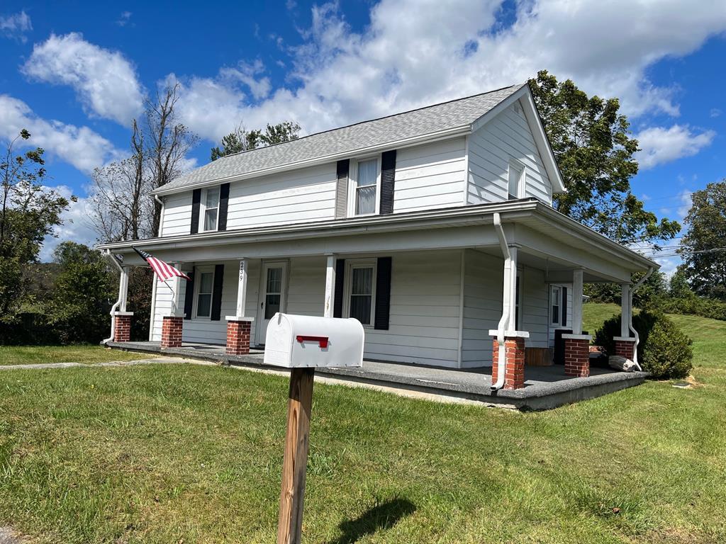 Residential in Glade Spring 2