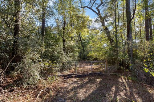 18850 N Rayburn Dr, Conroe, TX, 77302-6230 | Card Image