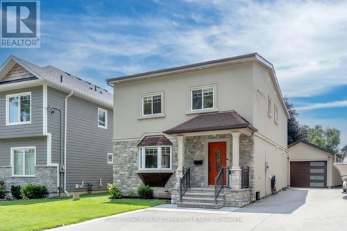 cres-30 Smith Crescent, Toronto (Stonegate-Queensway), ON, M8Z3X5 | Card Image