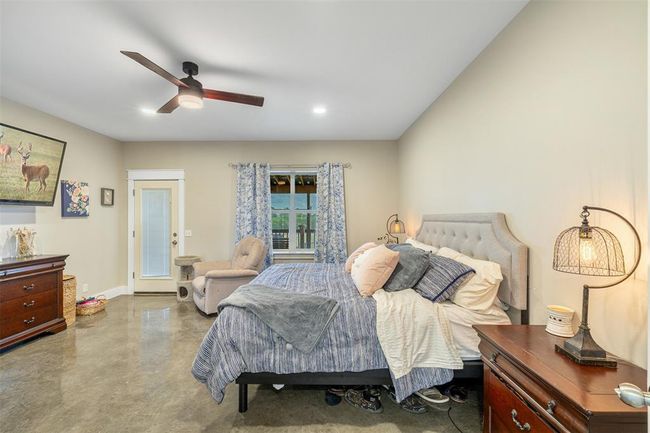 4330 Post Oak Point Rd, Home with 4 bedrooms, 4 bathrooms and 3 parking in New Ulm TX | Image 12