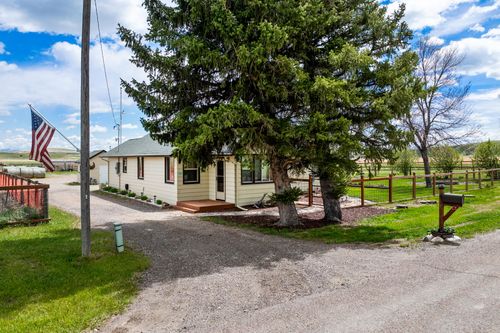 81 Eaton Ave, Great Falls, MT, 59405-8106 | Card Image