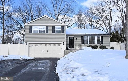 210 Becker Rd, NORTH WALES, PA, 19454-4102 | Card Image