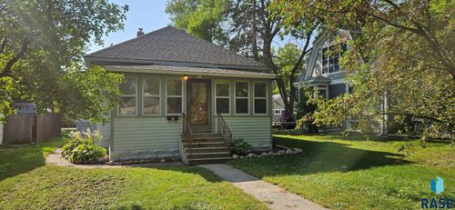 711 6th Ave, Brookings, SD, 57006-1435 | Card Image