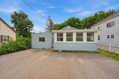 28 New Dunstable Road, Nashua, NH, 03060 | Card Image
