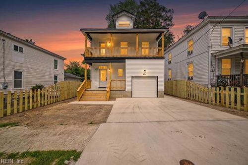 218 Chestnut St, Suffolk, VA, 23434-5204 | Card Image