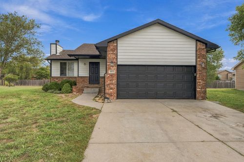 1012 E Winding Lane St, Derby, KS, 67037-8772 | Card Image