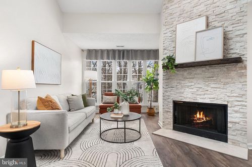 apt-302-12014 Golf Ridge Ct, FAIRFAX, VA, 22033-2615 | Card Image