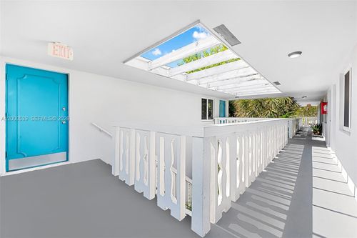 apt-6-2616 Ne 14th Ave, Wilton Manors, FL, 33334-4317 | Card Image
