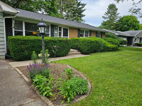 813 Considine Rd, Geneva, IL, 60134-3119 | Card Image