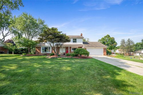 3739 Fife Ln, West Bloomfield, MI, 48323-1710 | Card Image
