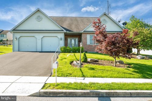 314 Valley Ct, SINKING SPRING, PA, 19608-9371 | Card Image