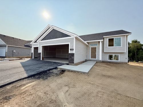 37528 Greenway Ave, North Branch, MN, 55056 | Card Image