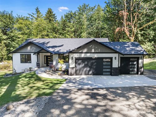821 174th Ave Nw, Lakebay, WA, 98349-8693 | Card Image