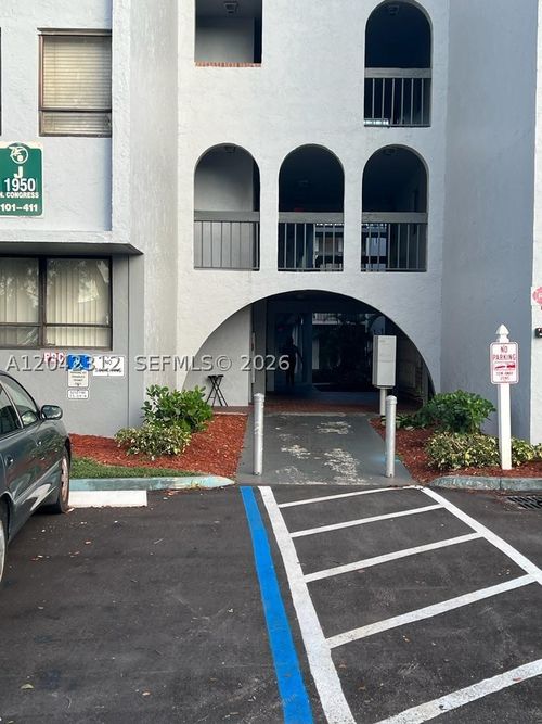 105-1950 N Congress Ave, West Palm Beach, FL, 33401-1649 | Card Image
