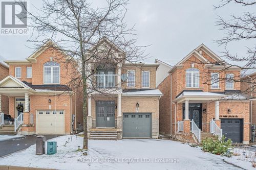 25 White Beach Cres, Maple, ON, L6A4K6 | Card Image