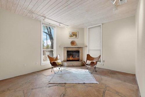 640 Alto St, Santa Fe, NM, 87501-2563 | Card Image