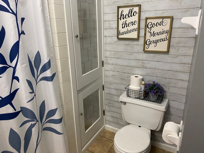 main level bathroom | Image 18
