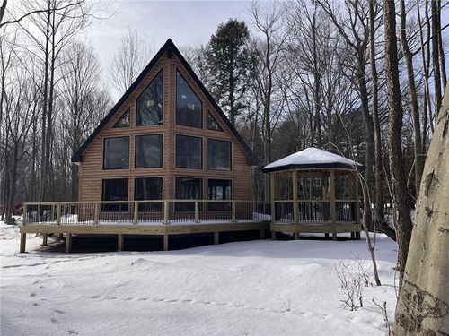 8498 E Lake Rd, Erie, PA, 16511-1641 | Card Image