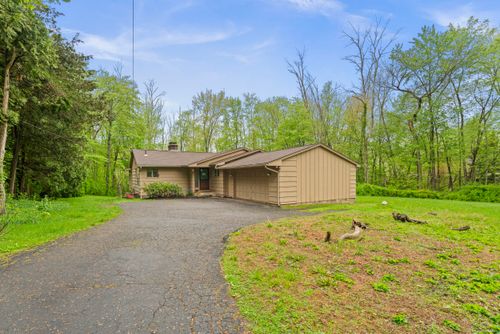 27 Adams Rd, Bloomfield, CT, 06002-1101 | Card Image