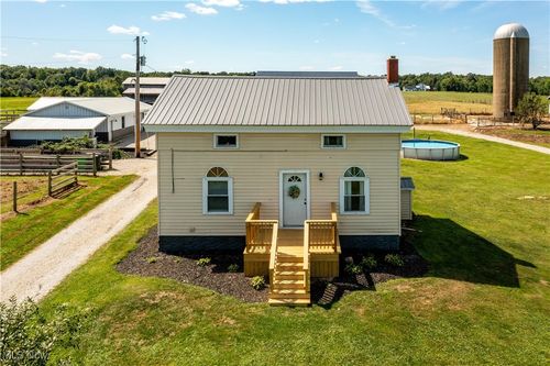 9690 Firestone Rd, Homerville, OH, 44235-9728 | Card Image