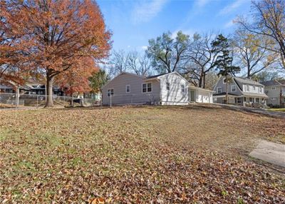 5201 Brookwood Avenue, House other with 3 bedrooms, 2 bathrooms and null parking in Kansas City MO | Image 2