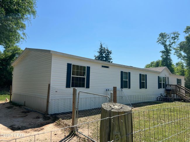 3105 Nw Parrish Ave, House other with 5 bedrooms, 3 bathrooms and null parking in Altha FL | Image 5